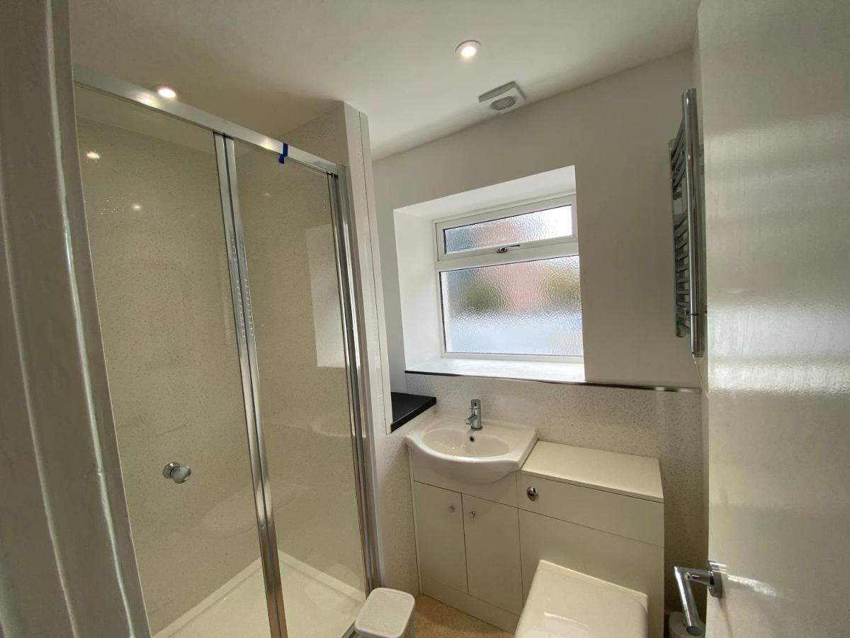 Octagon Apartment 3 Плимът Екстериор снимка